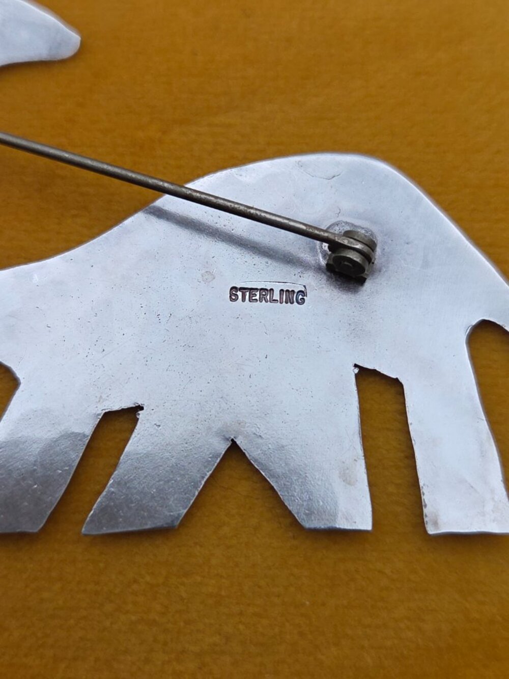 Sterling Silver Dinosaur Pin – Museum Souvenir - Picture 3 of 4